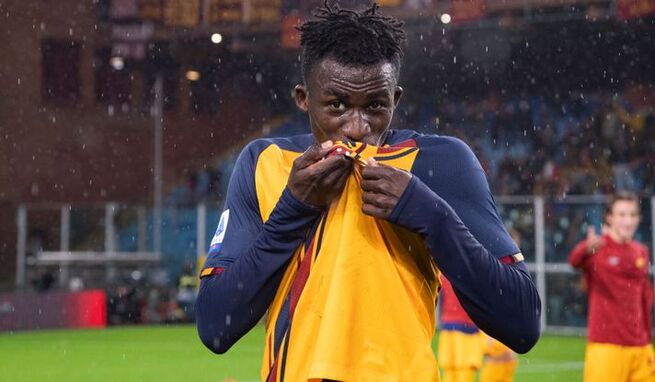 Felix Afena-Gyan, a Marassi è nata una stella: scopriamo il nuovo campioncino giallorosso Felix Afena-Gyan, a Marassi è nata una stella: scopriamo il nuovo campioncino giallorosso
